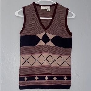 Jones New York Burgundy and Beige Patterned Sleeveless Sweater79